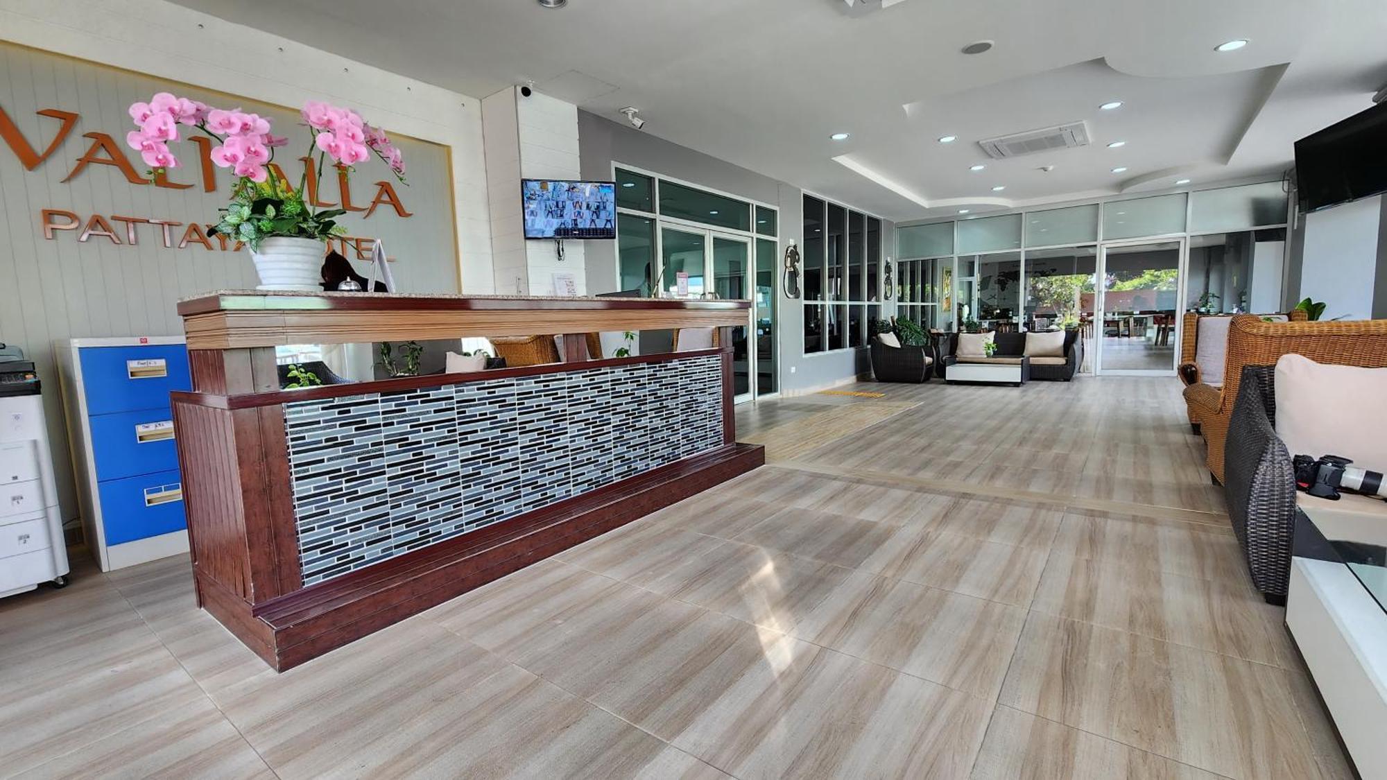 Valhalla Pattaya Hotel Jomtien Beach Zewnętrze zdjęcie