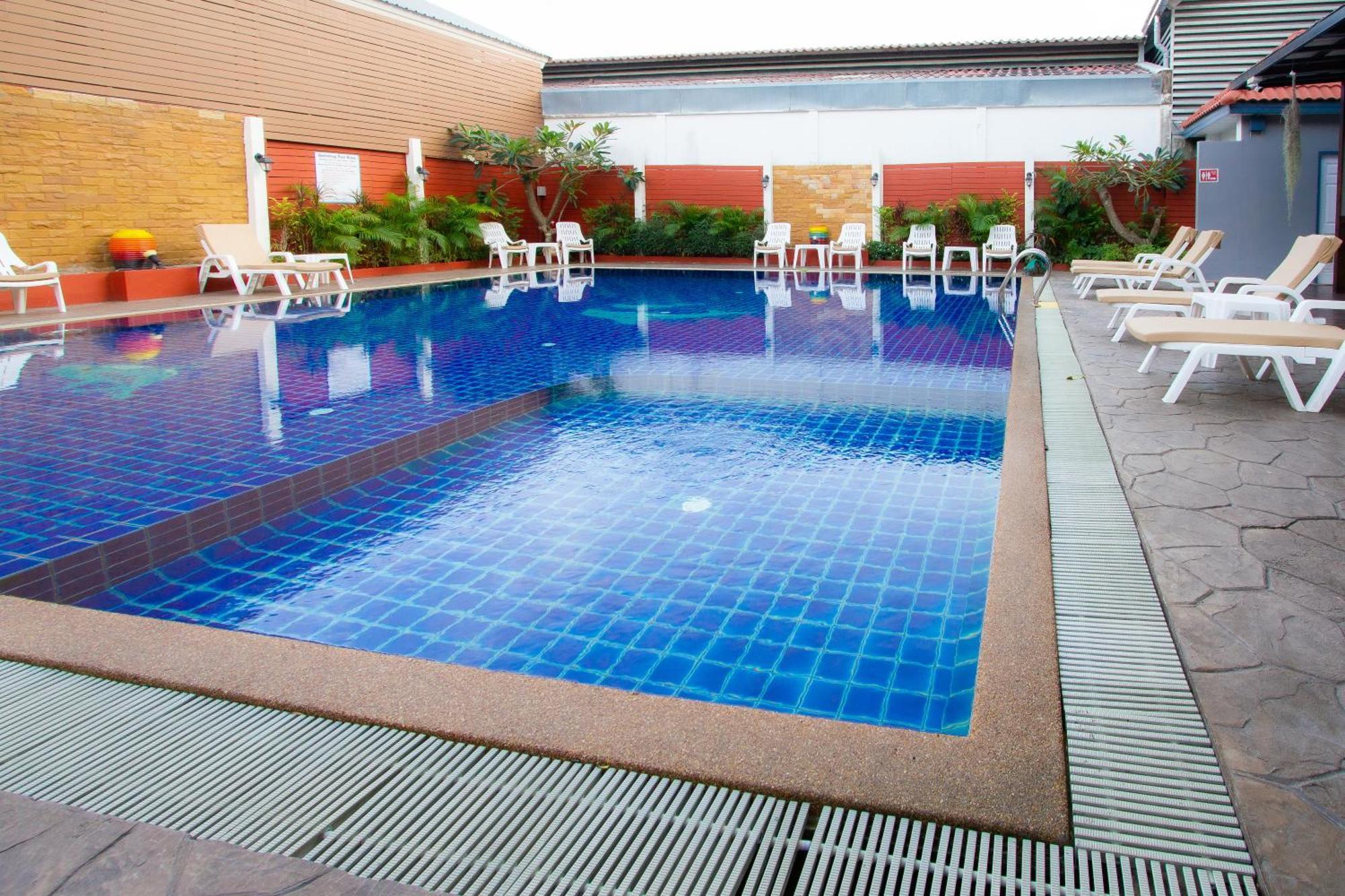 Valhalla Pattaya Hotel Jomtien Beach Zewnętrze zdjęcie