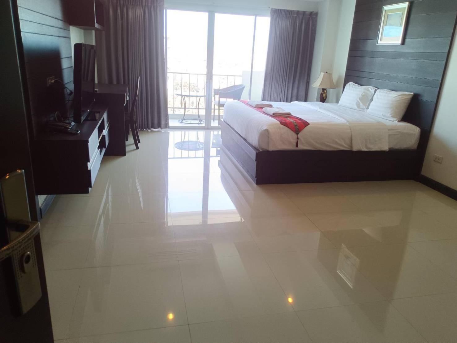 Valhalla Pattaya Hotel Jomtien Beach Zewnętrze zdjęcie